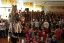 Centru Inchirieri Costume-Accesorii Oradea Comoara cu povești Oradea - Trendart Company