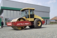  Inchiriere Cilindru Vibrocompactor Dynapac CA512